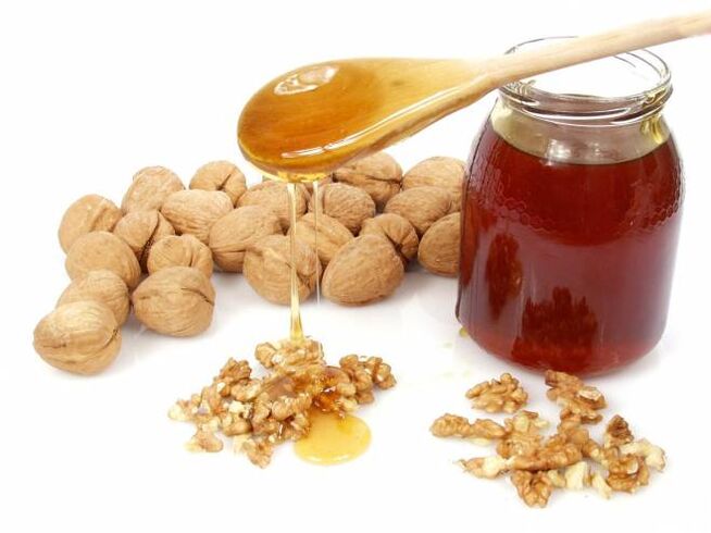 Med s vlašskými orechmi - ľudový liek, ktorý zvyšuje potenciu u mužov